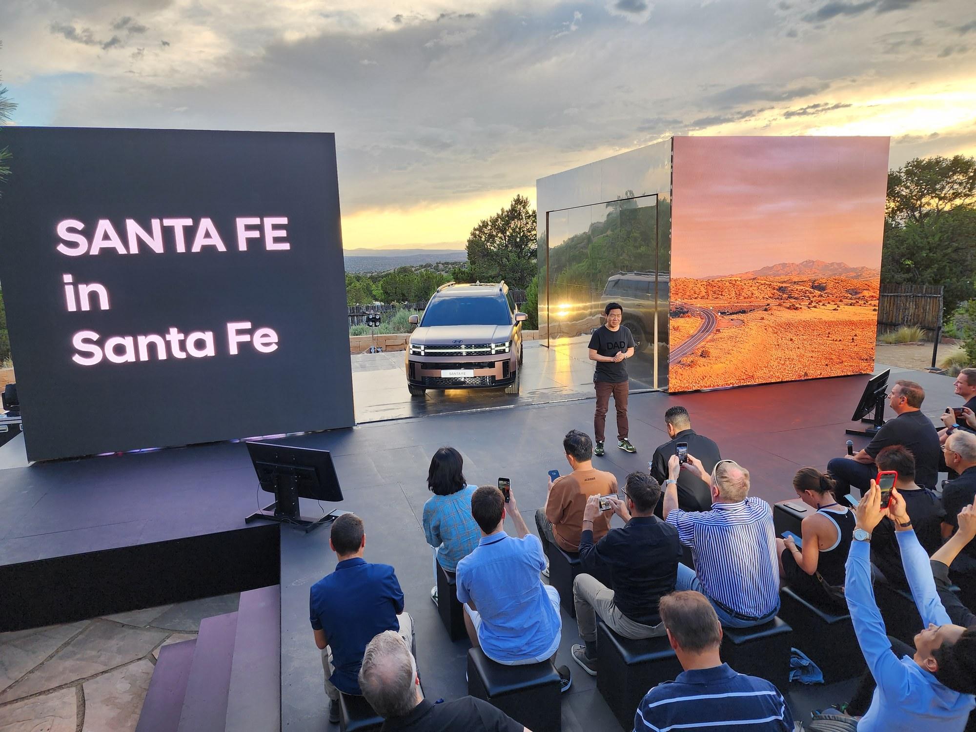 Hyundai Santa Fe World Premiere LED build